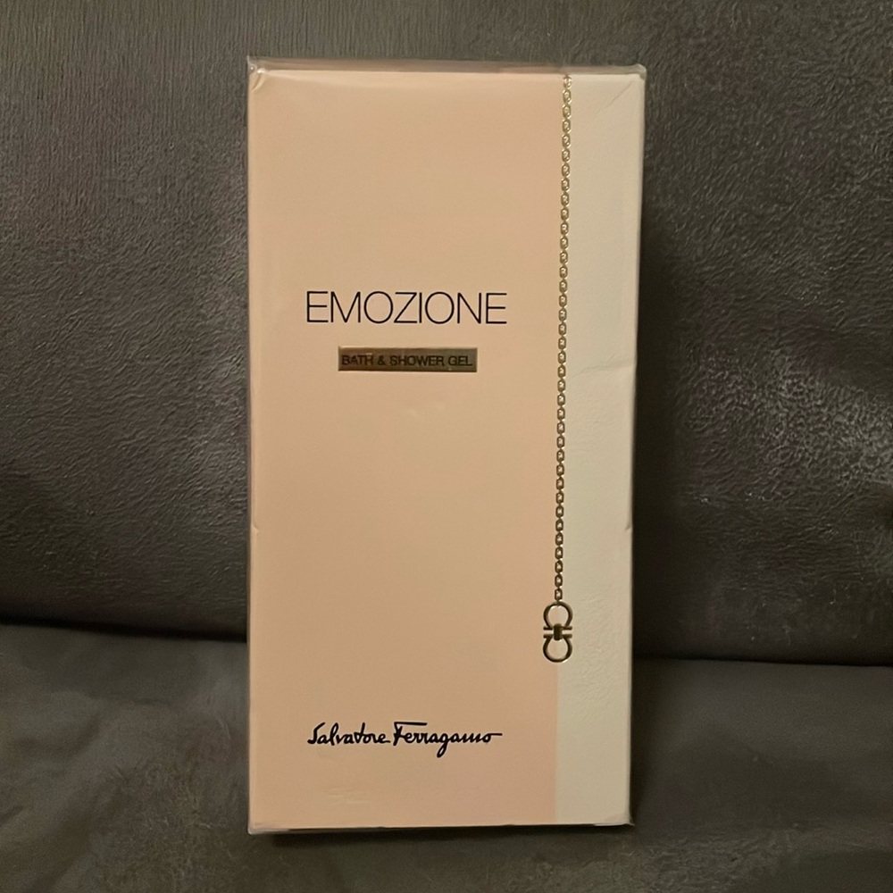 Salvatore Ferragamo Emozione Bath and Shower Gel 6.8 fl oz NIB sealed